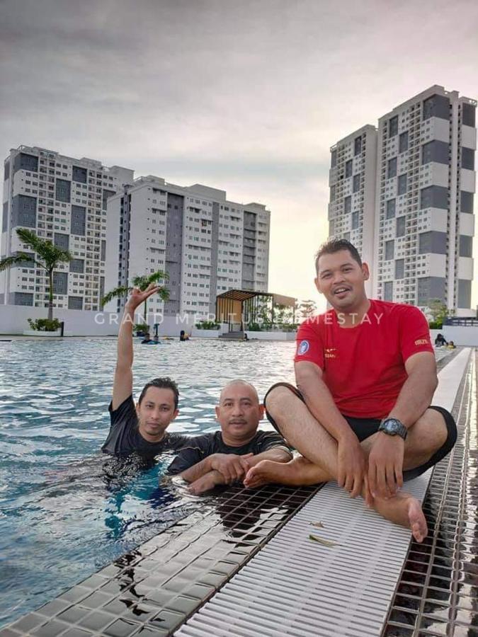 פראי Grand Meritus Homestay @Penang מראה חיצוני תמונה