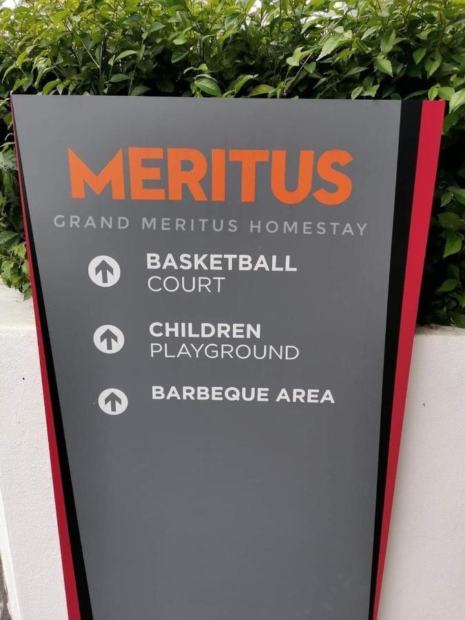 פראי Grand Meritus Homestay @Penang מראה חיצוני תמונה