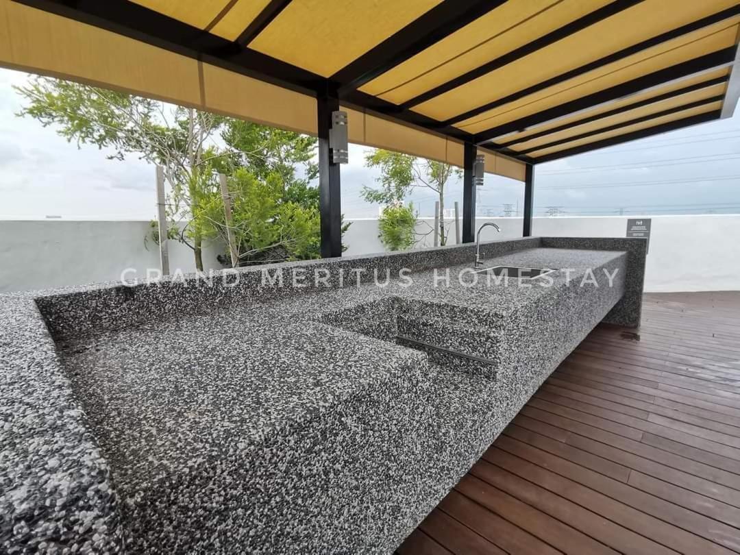פראי Grand Meritus Homestay @Penang מראה חיצוני תמונה